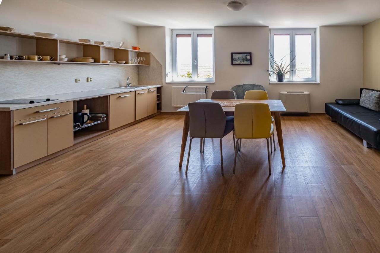 Apartmany Gulliver Mikulov Extérieur photo